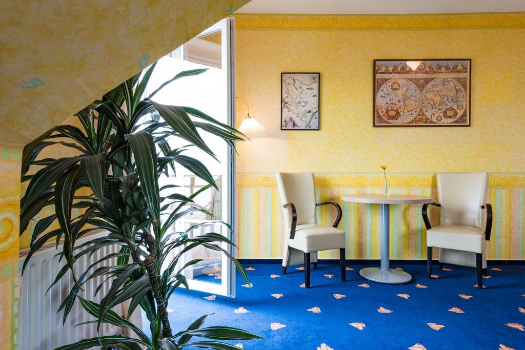 Hotel Boddenhus Garni 징스트 외부 사진