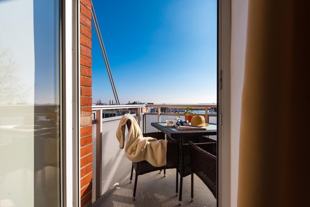 Hotel Boddenhus Garni 징스트 외부 사진