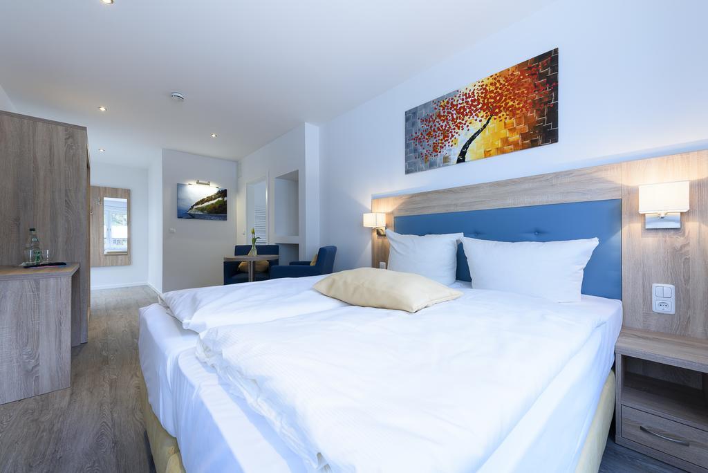 Hotel Boddenhus Garni 징스트 외부 사진