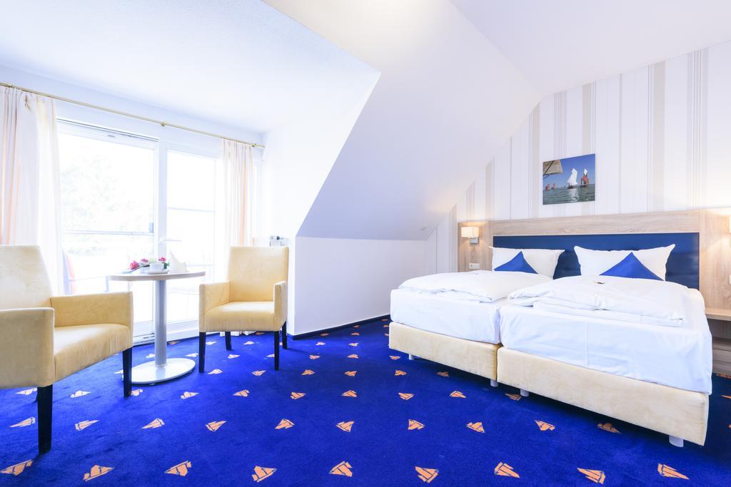 Hotel Boddenhus Garni 징스트 외부 사진
