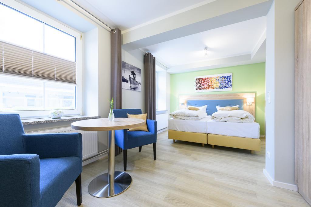 Hotel Boddenhus Garni 징스트 외부 사진